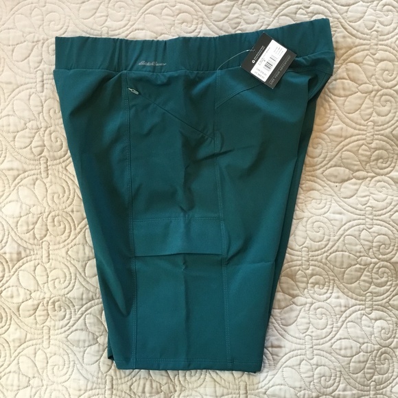 Eddie Bauer Women's Incline Utility Bermuda Shorts New size 8 Tall - Picture 3 of 3